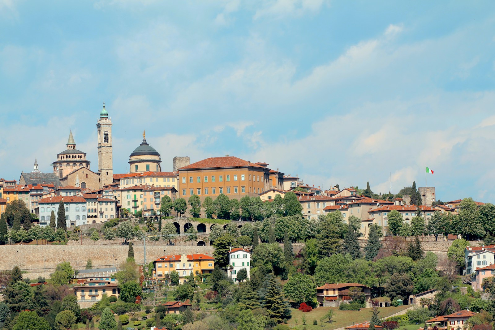 Bergamo: Lombardia na spokojnie – przewodnik po Bergamo i okolicy