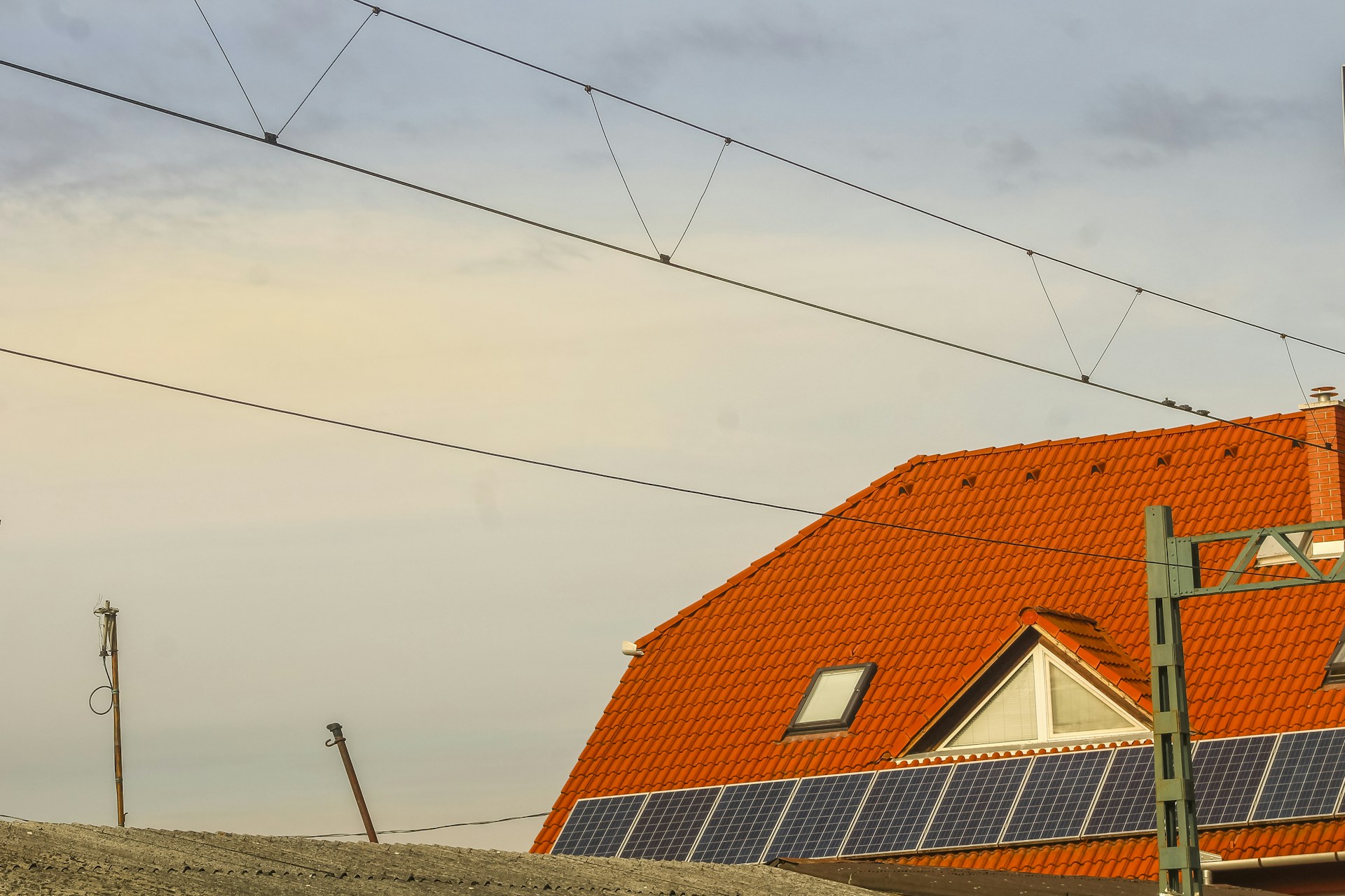 Jak oszczędzać energię w domu – praktyczny poradnik krok po kroku