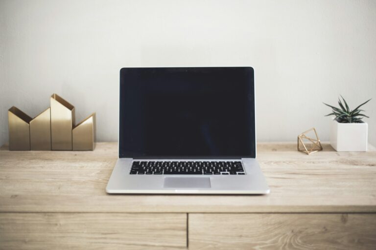 Jak otworzyć plik XML — przeglądarka, edytor, Excel i KSeF krok po kroku