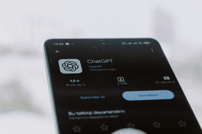 ChatGPT ukryje wybrane rozmowy pod kodem PIN. Reset kodu je usuwa