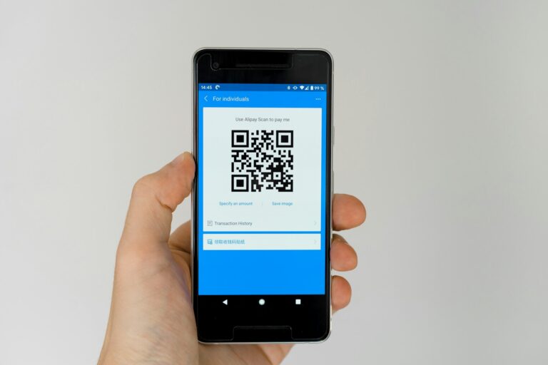 Spotify sprawdza kodem QR, czy mieszkasz z rodziną. 7 dni i rok blokady
