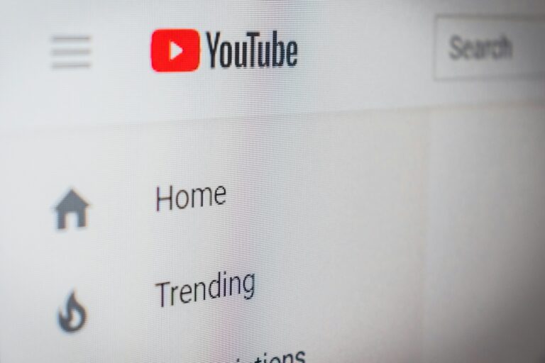 YouTube wpuszcza GIF-y do komentarzy, audiobooki mają być w 2027